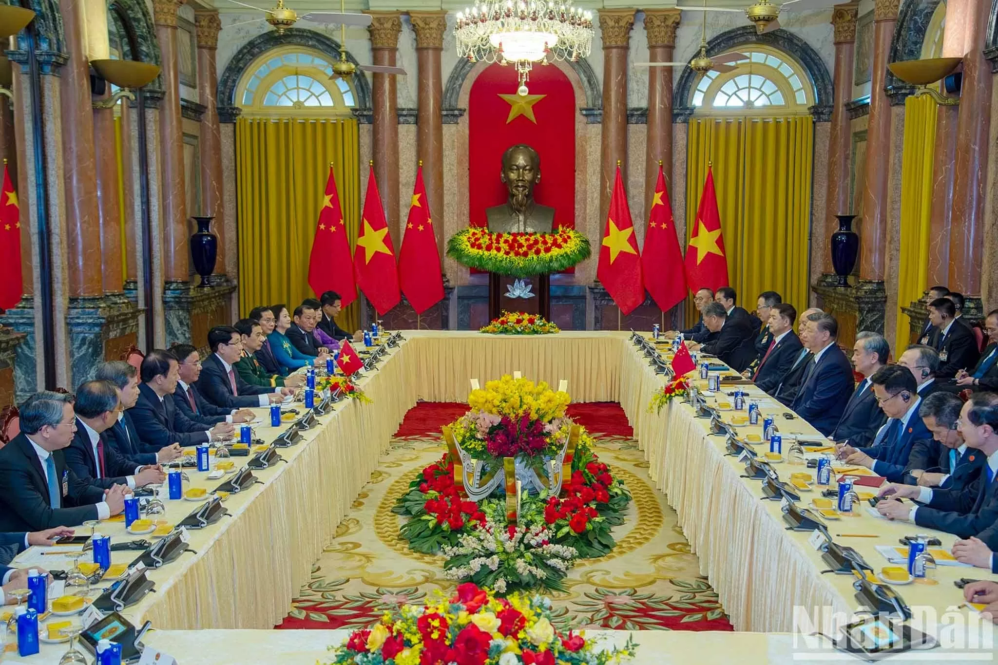 President Luong Cuong and Geneal Secretary, President of China Xi Jinping hold talks