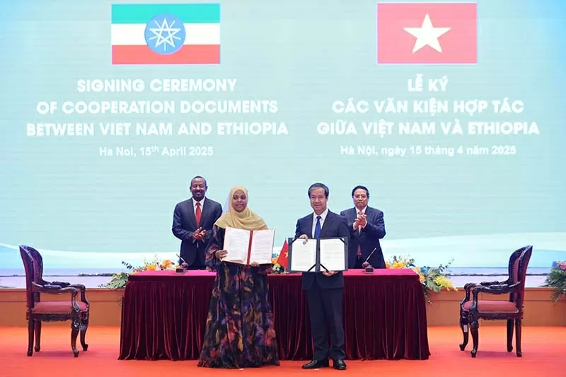 Vietnam, Ethiopia Prime Ministers hold talks to promote bilateral ties