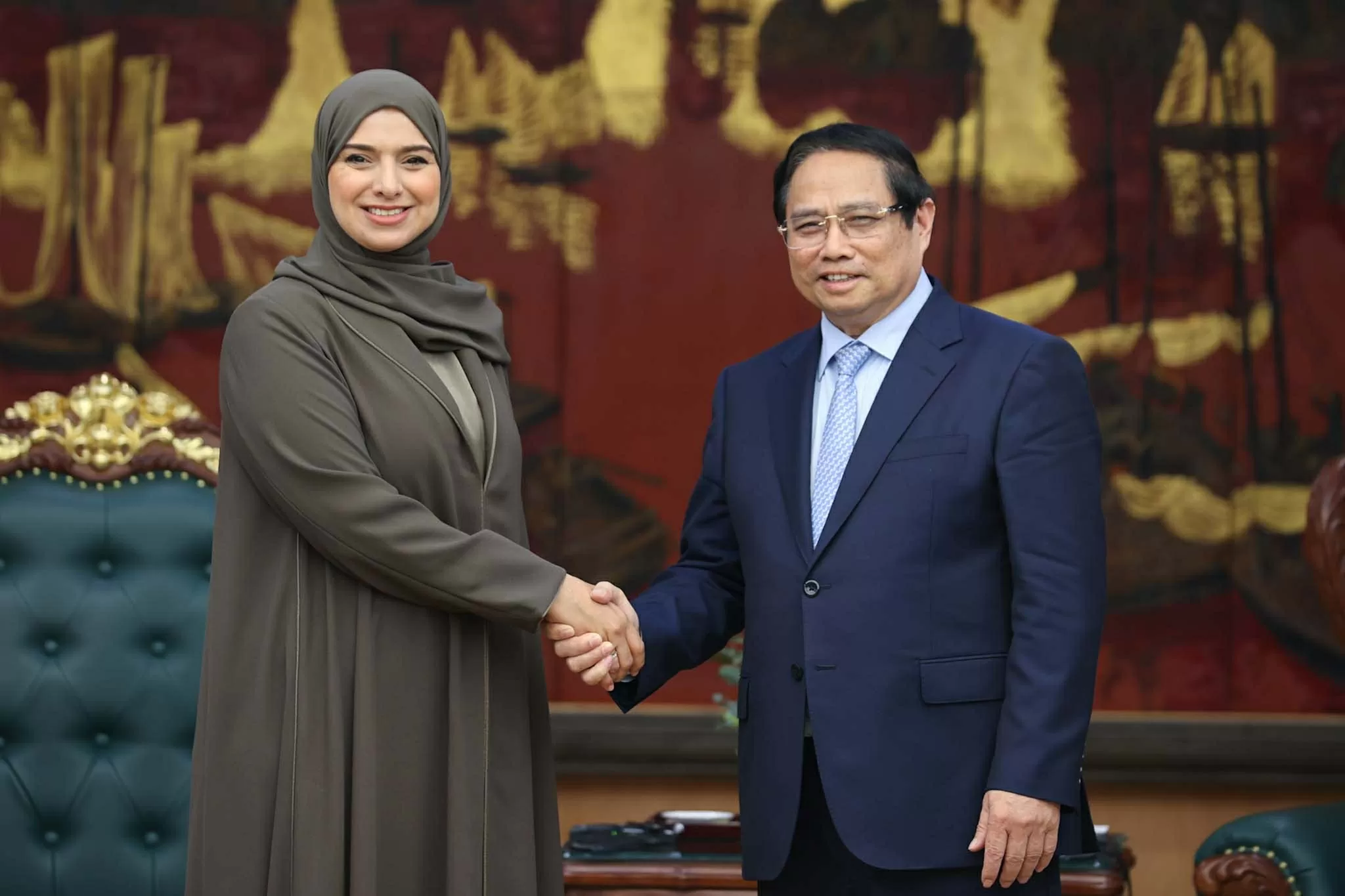 4th P4G Summit: PM Pham Minh Chinh receives Minister of Climate Change and Environment of the UAE