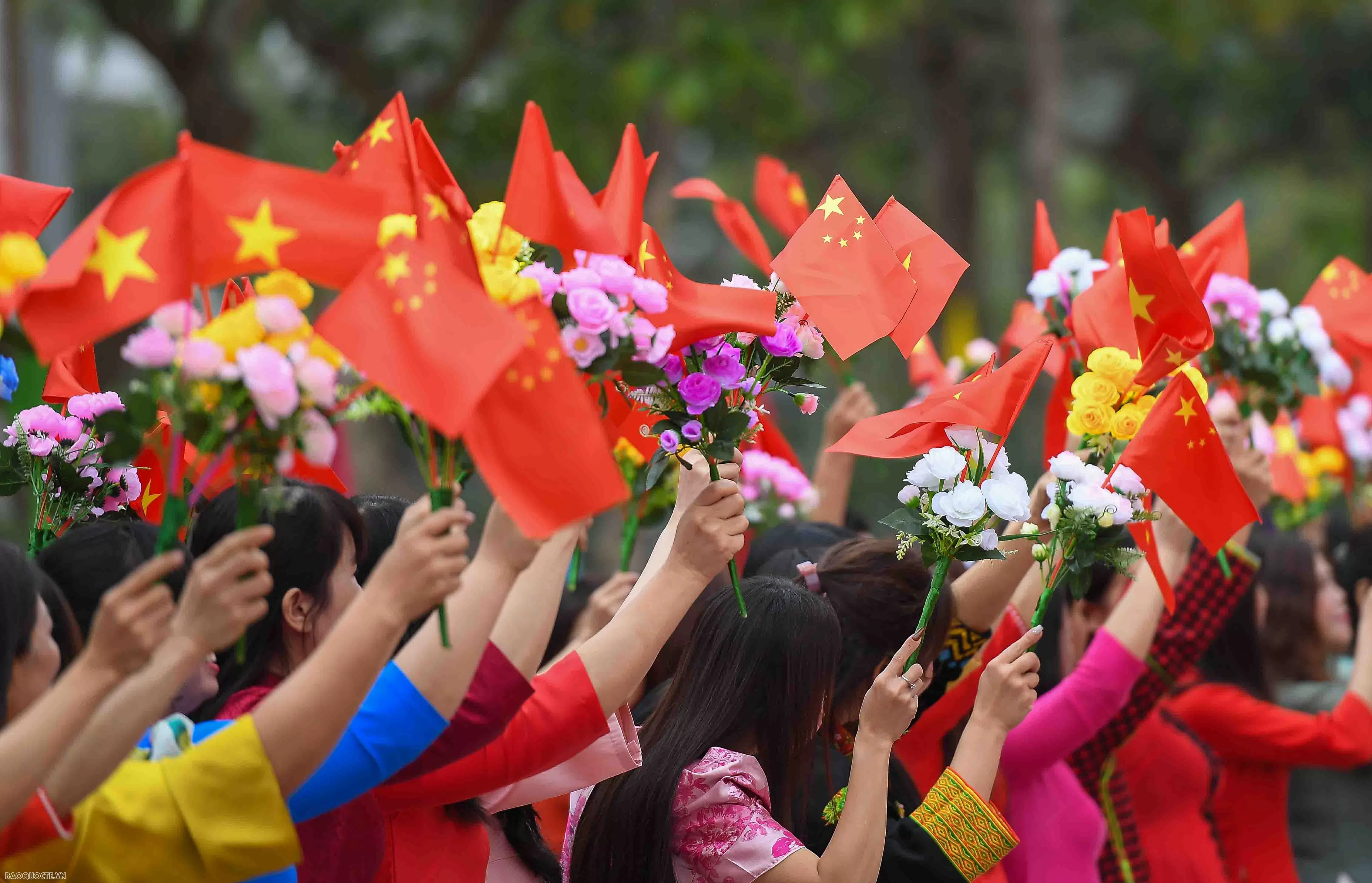Vietnam, China Defence Ministers visit Border post, logistics park in Lang Son