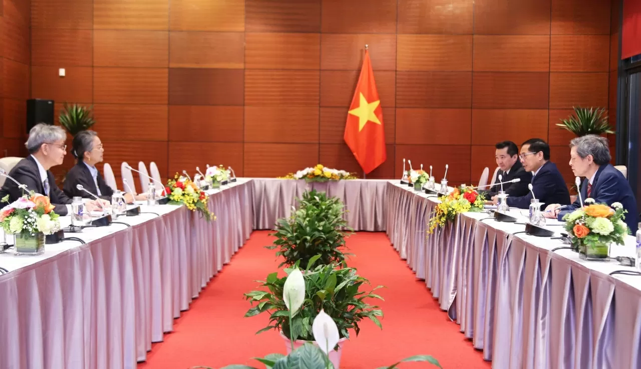 4th P4G Summit: Deputy PM Bui Thanh Son meets UN Under-Secretary-General Armida Salsiah Alisjahbana in Hanoi 4th P4G Summit: Deputy PM Bui Thanh Son meets UN Under-Secretary-General Armida Salsiah Alisjahbana in Hanoi