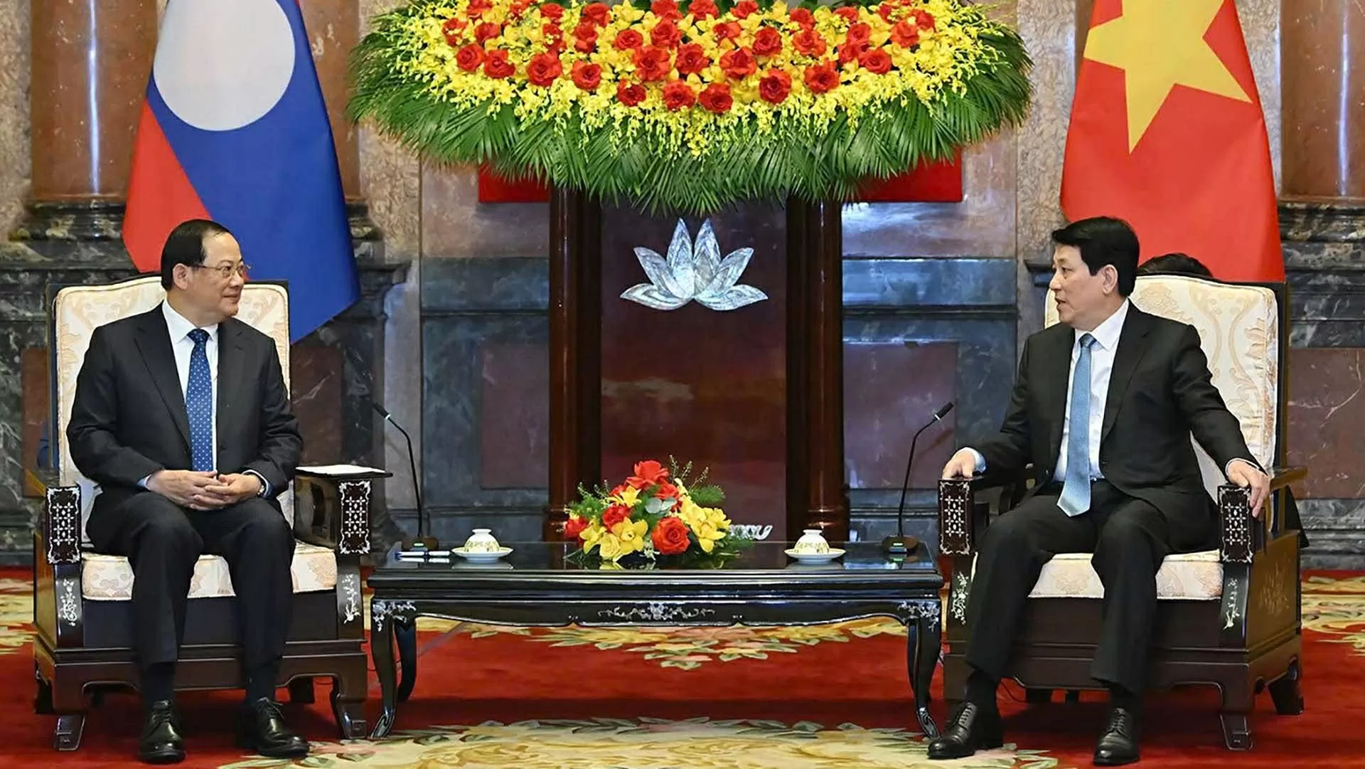 4th P4G Summit: President Luong Cuong receives Lao Prime Minister