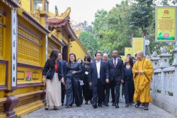 Vietnam, Ethiopia Prime Ministers enjoy breakfast, visit Tran Quoc Pagoda