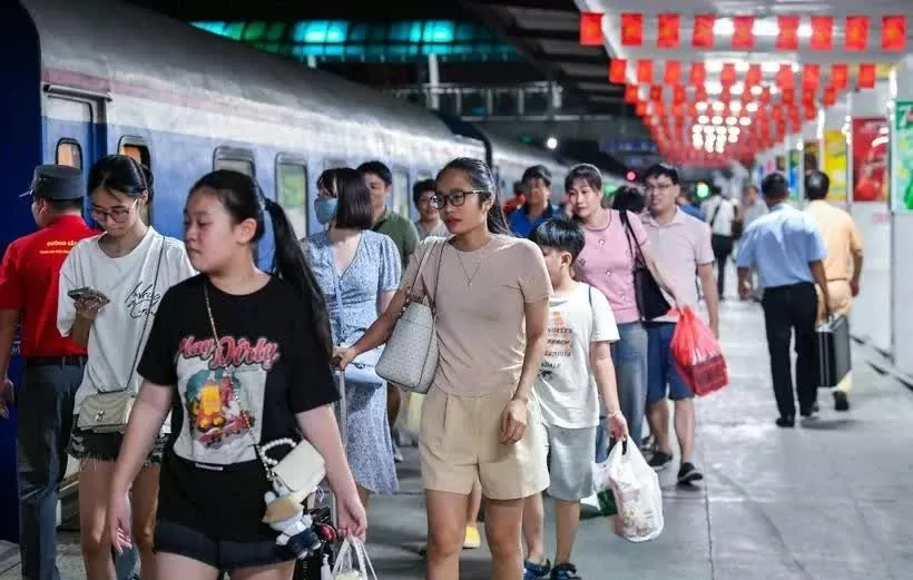 About 76,000 train tickets sold for coming national holiday travel