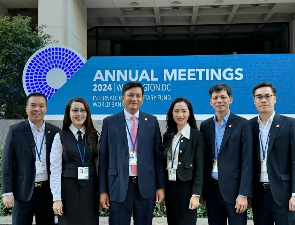 Agribank delegation led by Mr. Pham Toan Vuong, Member of the Board of Directors, General Director attended the 2024 IMF-WBG Annual Meeting held in Washington D.C, USA. Agribank delegation led by Mr. Pham Toan Vuong, Member of the Board of Directors, General Director attended the 2024 IMF-WBG Annual Meeting held in Washington D.C, USA.