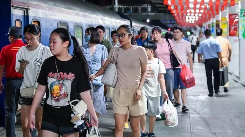 Some 76,000 train tickets sold for national holiday travel: Vietnam Railways Corporation