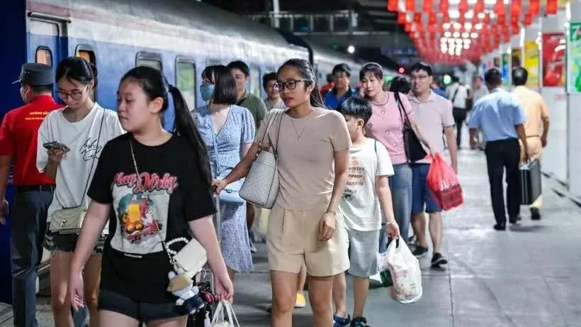 Some 76,000 train tickets sold for national holiday travel: Vietnam Railways Corporation