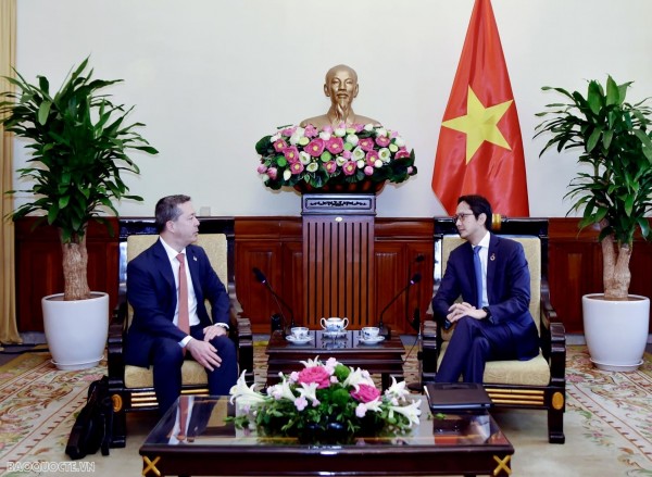 Deputy FM Do Hung Viet receives US Senior Official for East Asia and Pacific Affairs