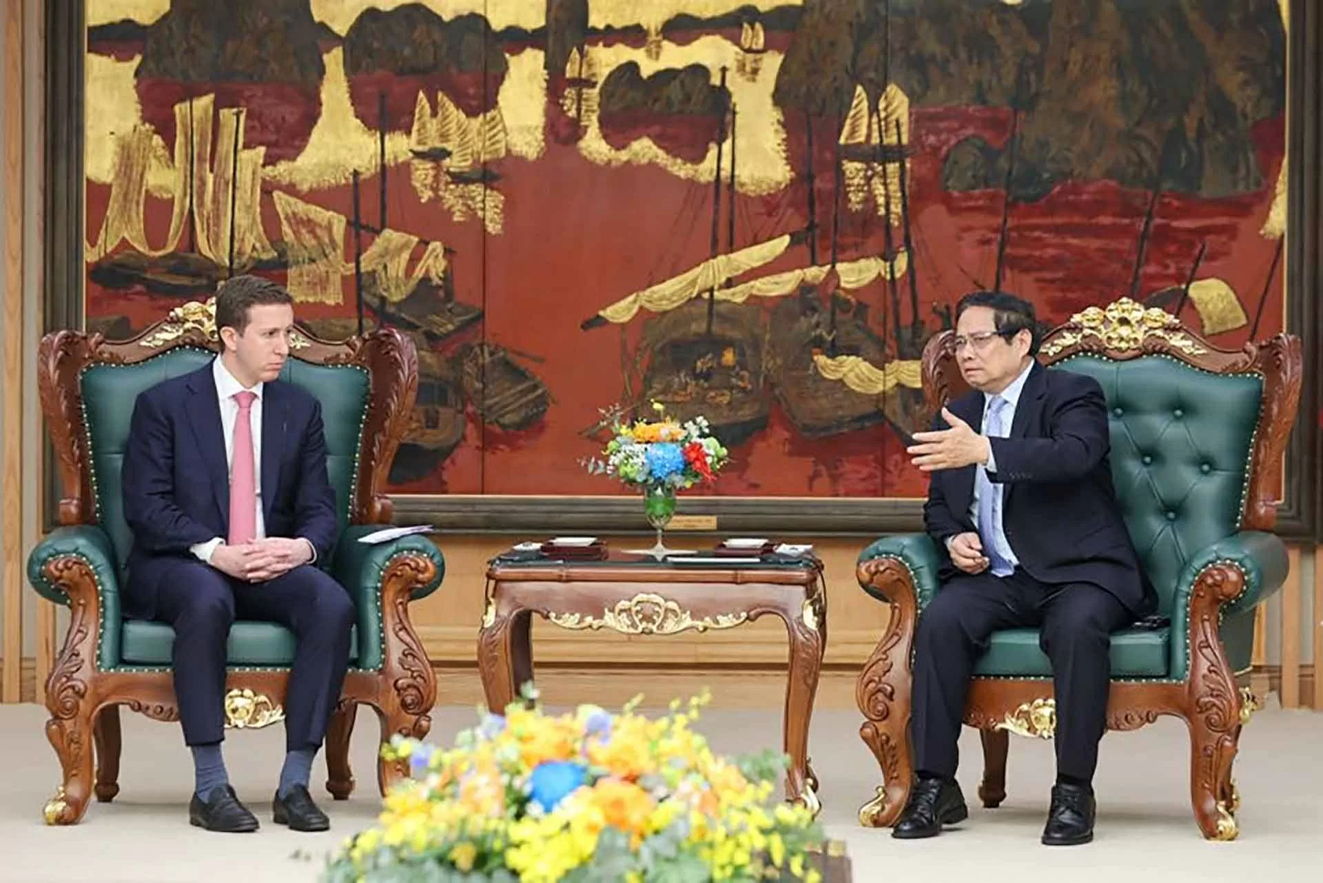 PM Pham Minh Chinh receives CEO of Warburg Pincus Jeffrey Perlman to promote fair and sustainable bilateral trade