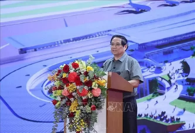 PM Pham Minh Chinh kick-starts construction, innauguration of 80 key national projects PM Pham Minh Chinh kick-starts construction, innauguration of 80 key national projects