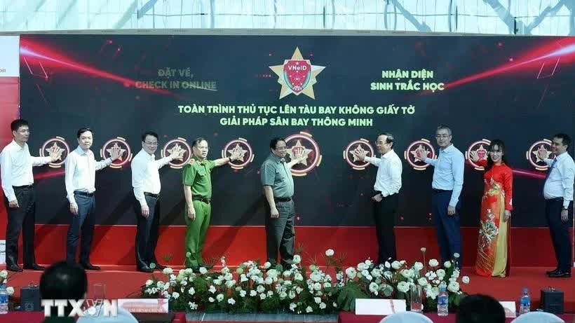 PM Pham Minh Chinh attends ceremony for pilot biometric boarding at Tan Son Nhat Int’l Airport