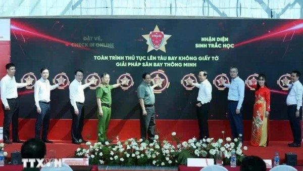 PM Pham Minh Chinh attends ceremony for pilot biometric boarding at Tan Son Nhat Int’l Airport