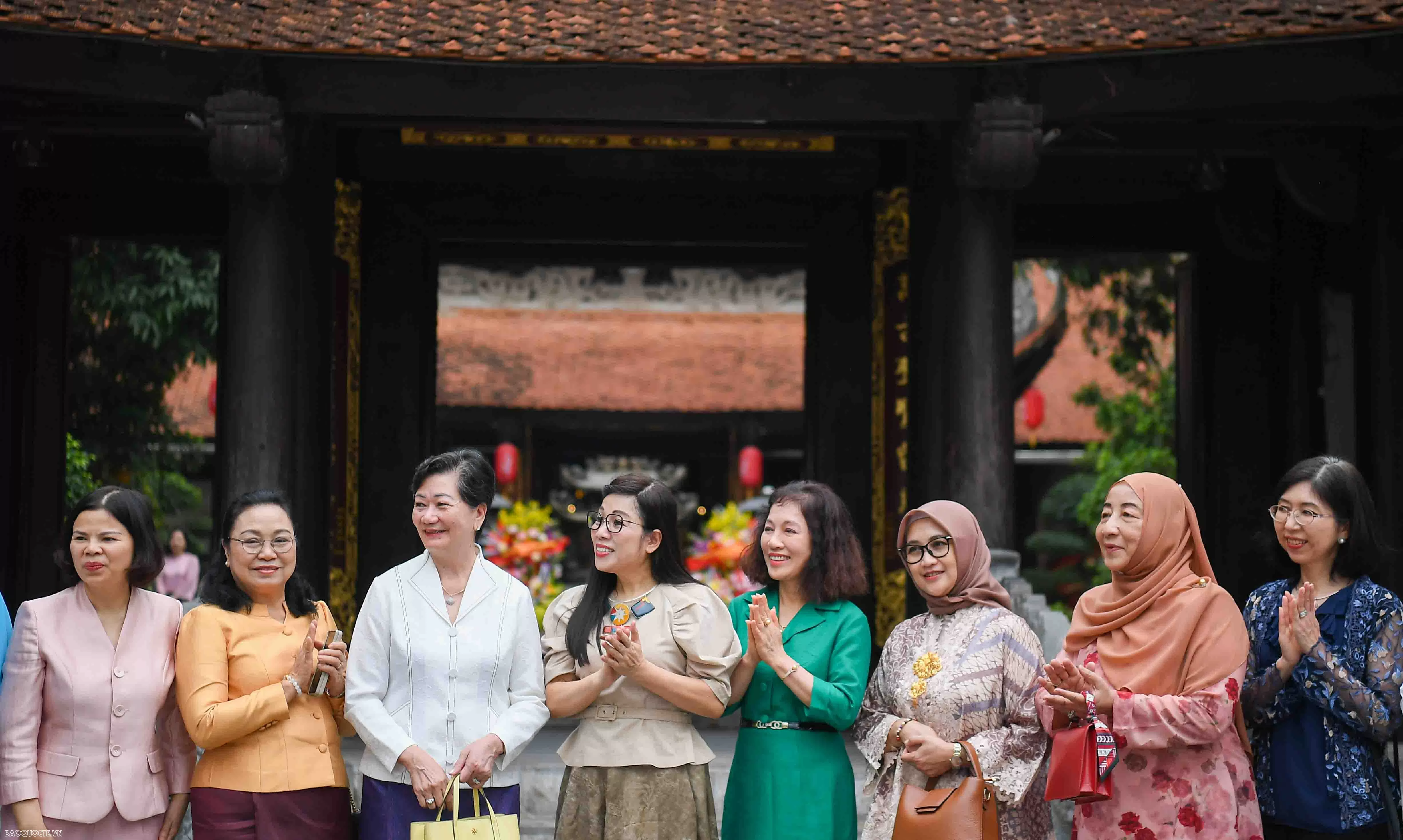 Spouse of Prime Minister Pham Minh Chinh meets ASEAN women’s group of Hanoi