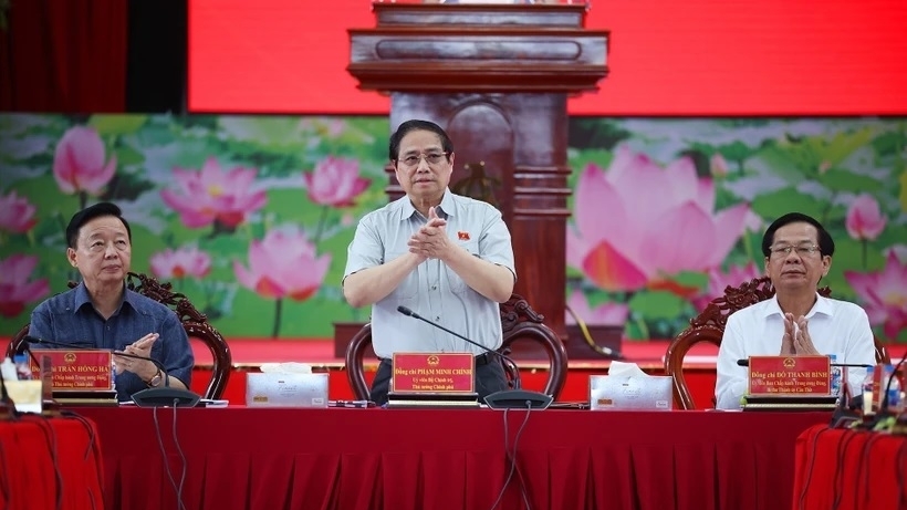 Prime Minister Pham Minh Chinh demands transport development for poverty elimination in Mekong Delta