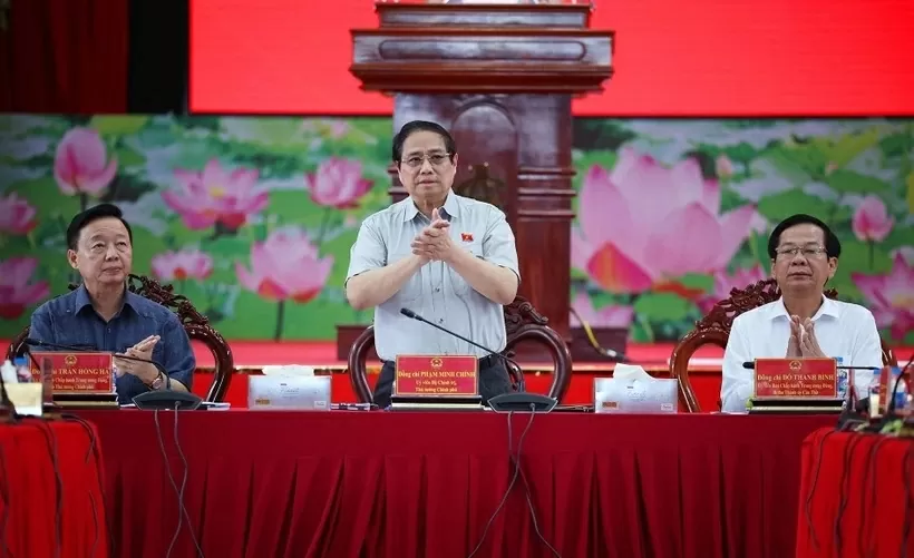 Prime Minister Pham Minh Chinh demands transport development for poverty elimination in Mekong Delta Prime Minister Pham Minh Chinh demands transport development for poverty elimination in Mekong Delta