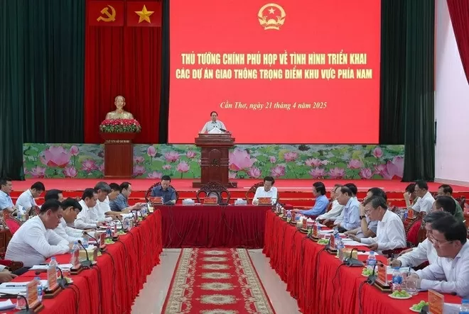 Prime Minister Pham Minh Chinh demands transport development for poverty elimination in Mekong Delta