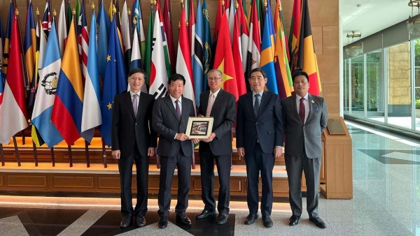 Vietnam, Thailand officials hold meeting to promote more practical, effective cooperation