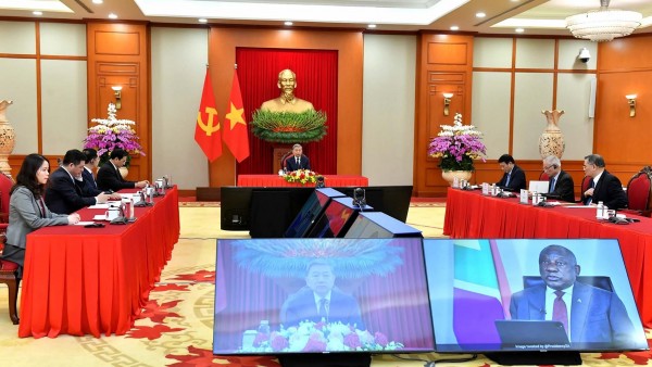 Party General Secretary To Lam holds phone talks with ANC leader, South African President Cyril Ramaphosa