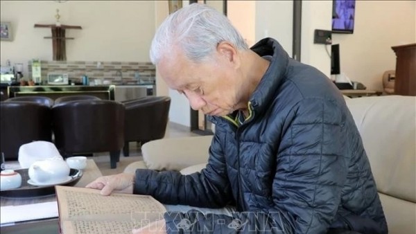 Long-lost diary returned to war reporter: Evidence of post-war bilateral friendship