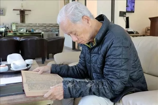 Long-lost diary returned to war reporter: Evidence of post-war bilateral friendship