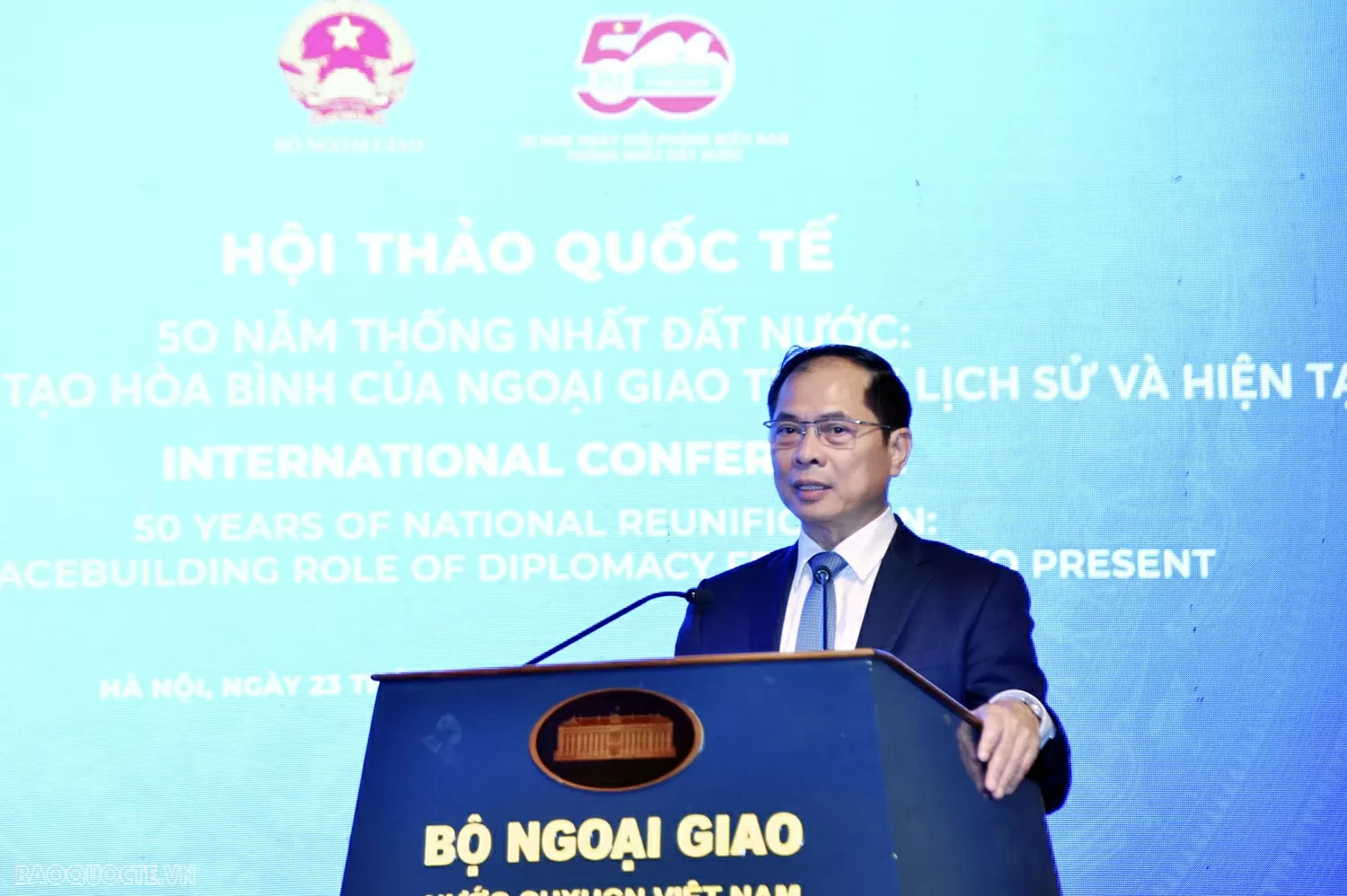 Vietnamese diplomacy's contribution to the Liberation of the South and National Reunification: Historical lessons that remain valuable today Vietnamese diplomacy's contribution to the Liberation of the South and National Reunification: Historical lessons that remain valuable today