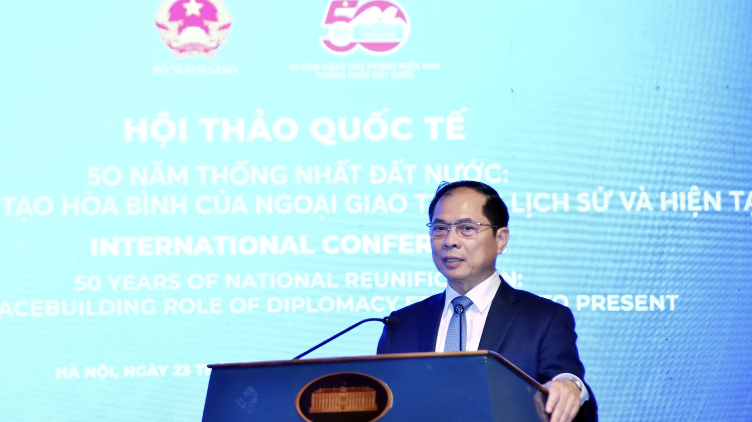 Vietnamese diplomacy's contribution to the Liberation of the South and National Reunification: Historical lessons that remain valuable today