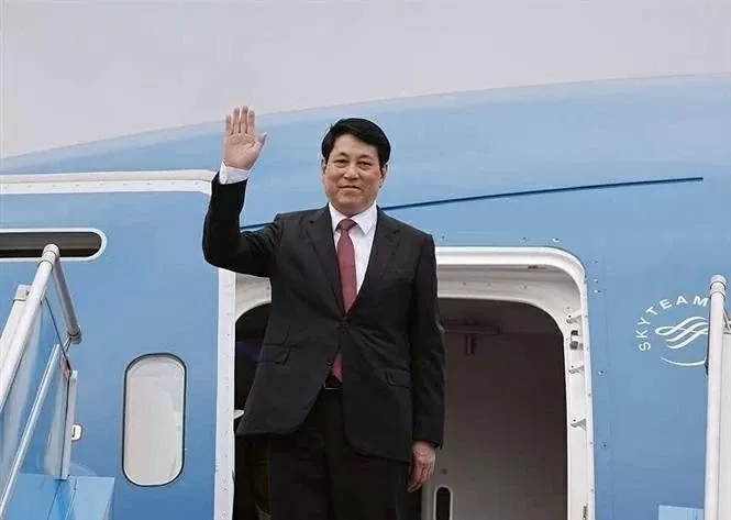President Luong Cuong leaves Hanoi for state visit to Laos