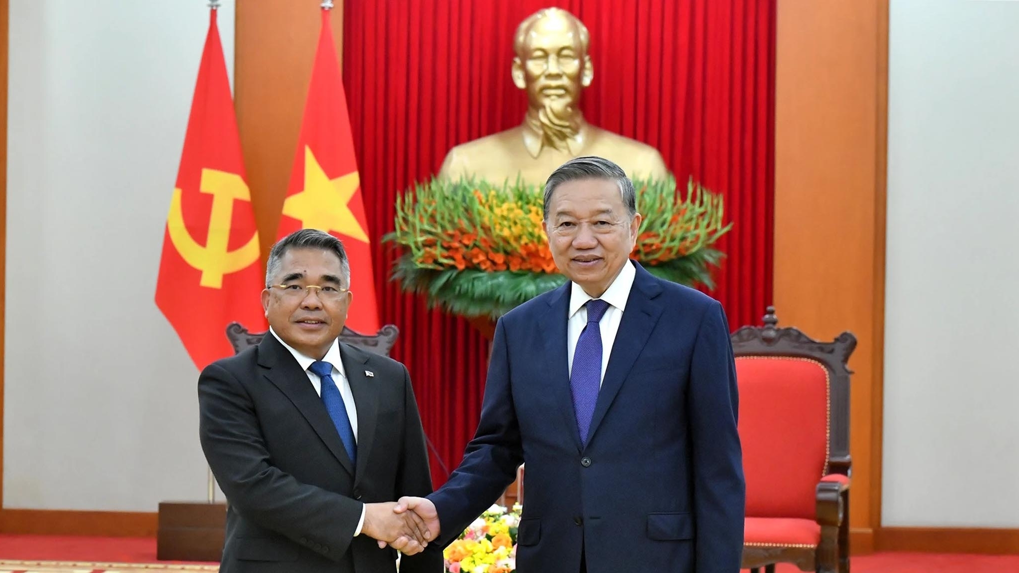 Party General Secretary To Lam receives Philippine Ambassador Meynardo Los Banos Montealegre