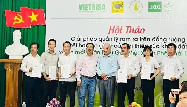 "Green and Low-Emission Vietnam Rice" trademark launched
