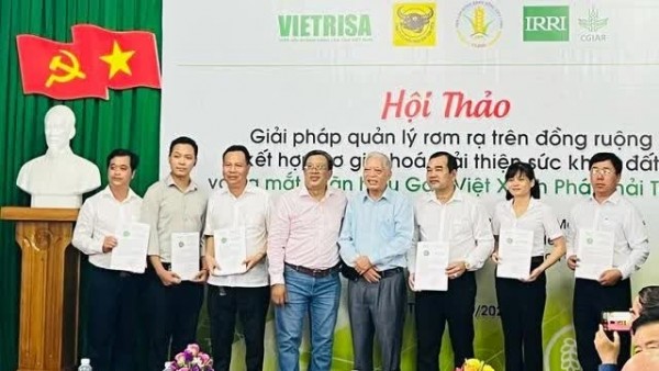 'Green and Low-Emission Vietnam Rice' trademark launched in Can Tho