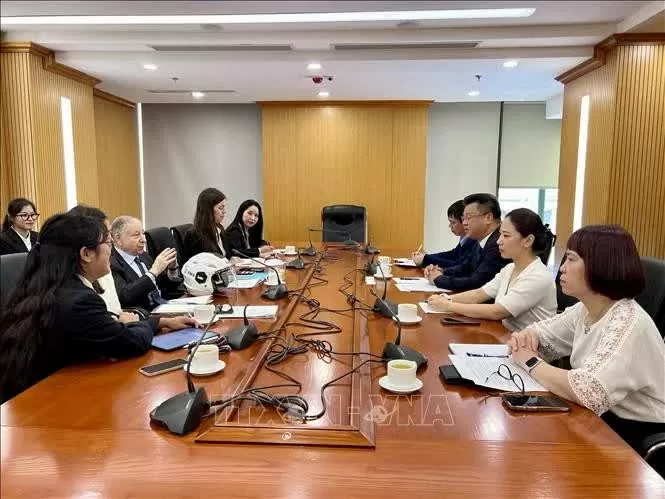 UN Special Envoy proposes road safety solutions in Vietnam