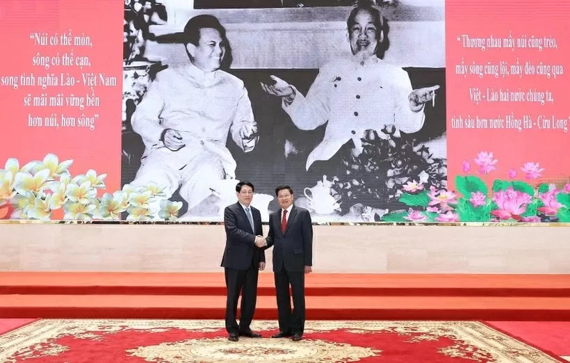 President Luong Cuong attends Vietnam - Laos friendship exchange programme