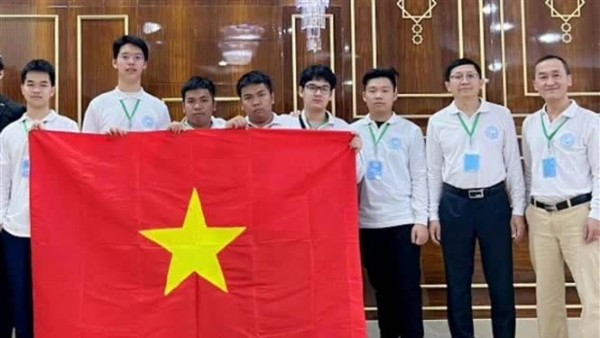 Six Vietnamese students win gold at 2nd Int’l Mathematical Olympiad for High School