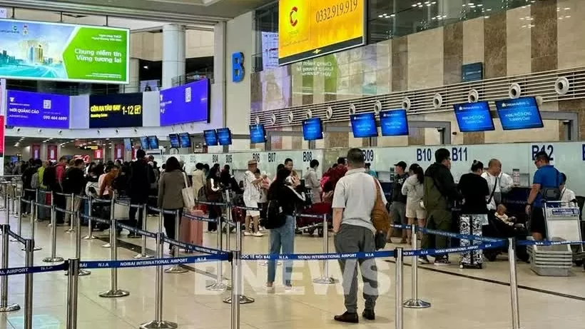 Noi Bai airport expected to serve 108,000 passengers on per day during April 30-May 1