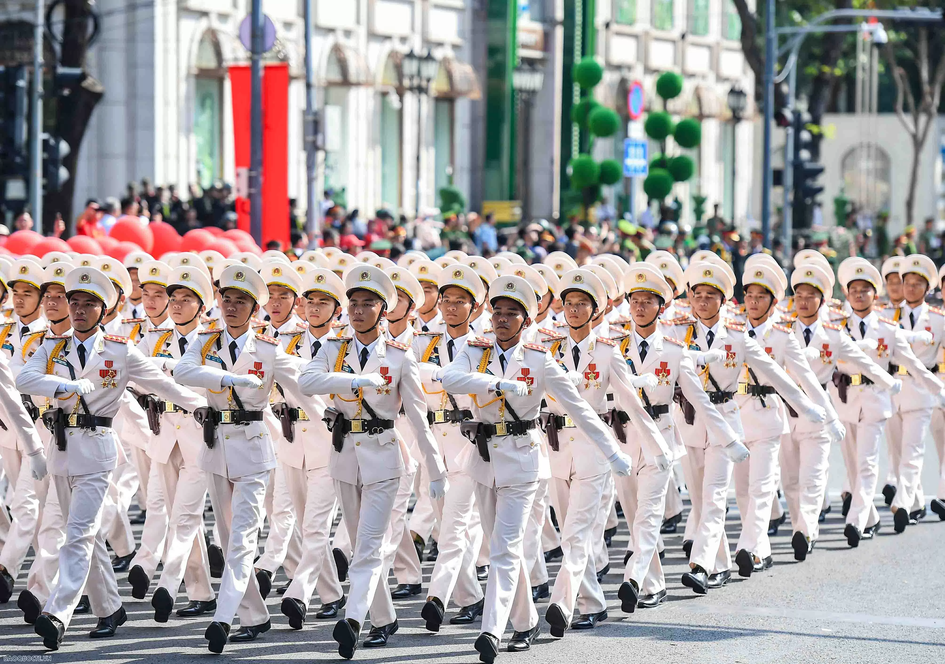 Full-dress rehearsal for grand parade marking 50th reunification anniversary held in Ho Chi Minh City