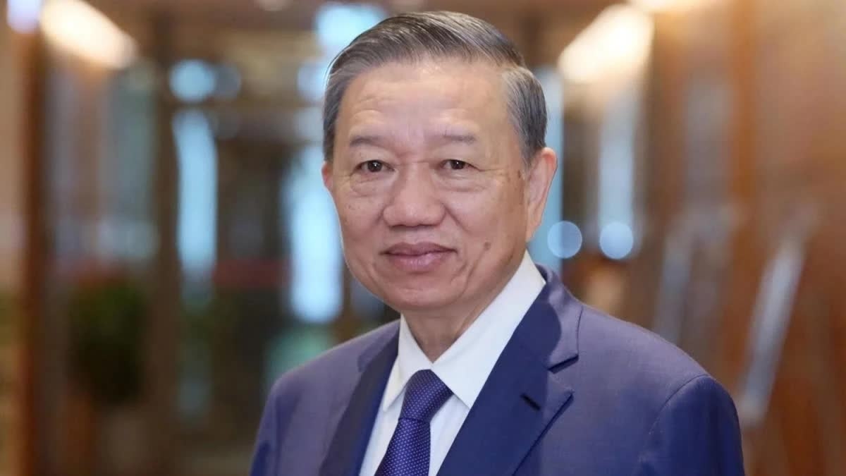 Vietnam is one, the Vietnamese people are one: Party chief