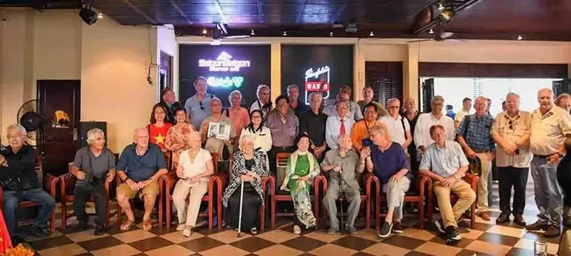 Former war correspondents reunite 50 years after liberation Former war correspondents reunite 50 years after liberation