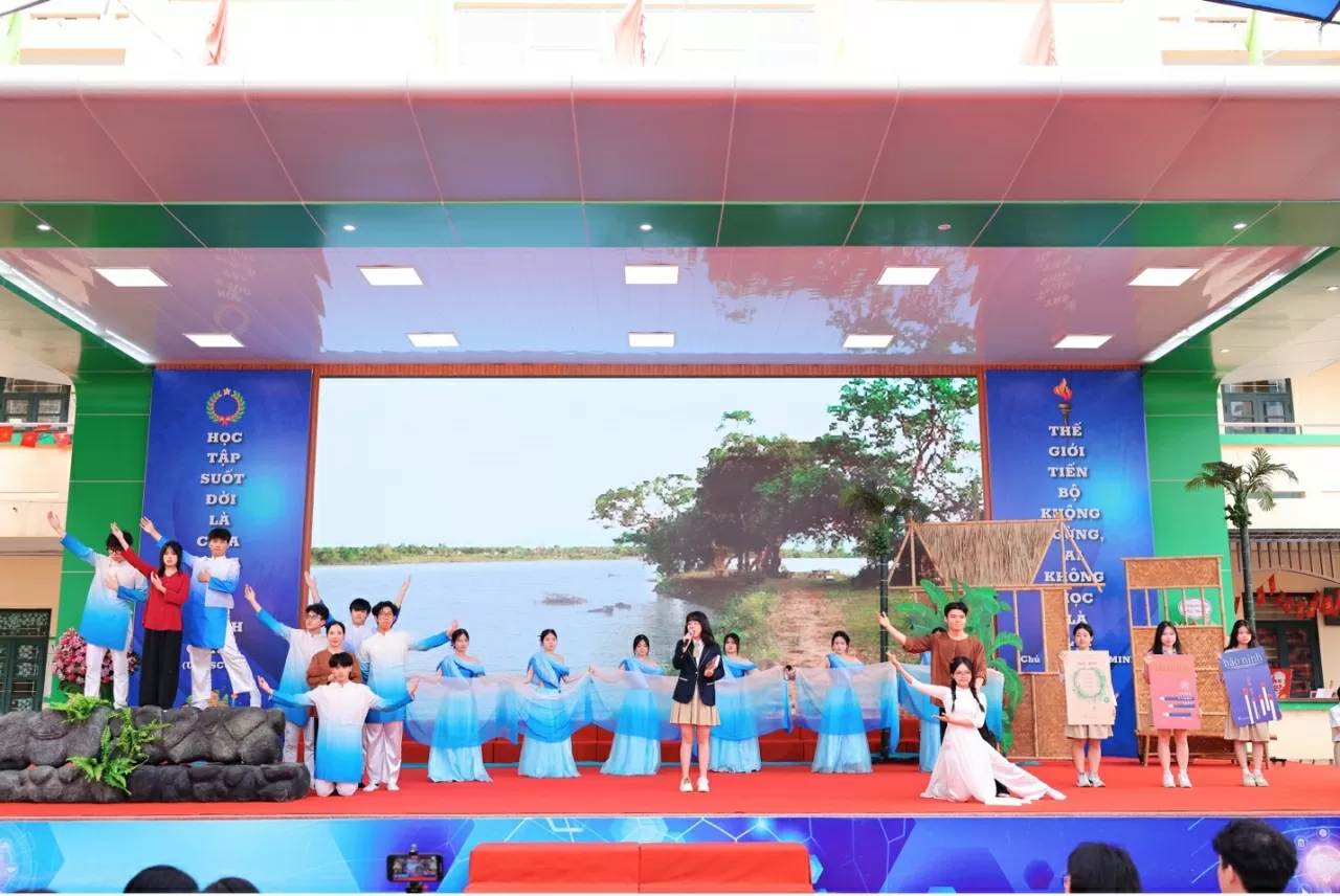 Tiểu phẩm giới thiệu tác phẩm Hanoi hosts lifelong learning forum, accelerates efforts to join UNESCO’s Global Network of Learning Cities