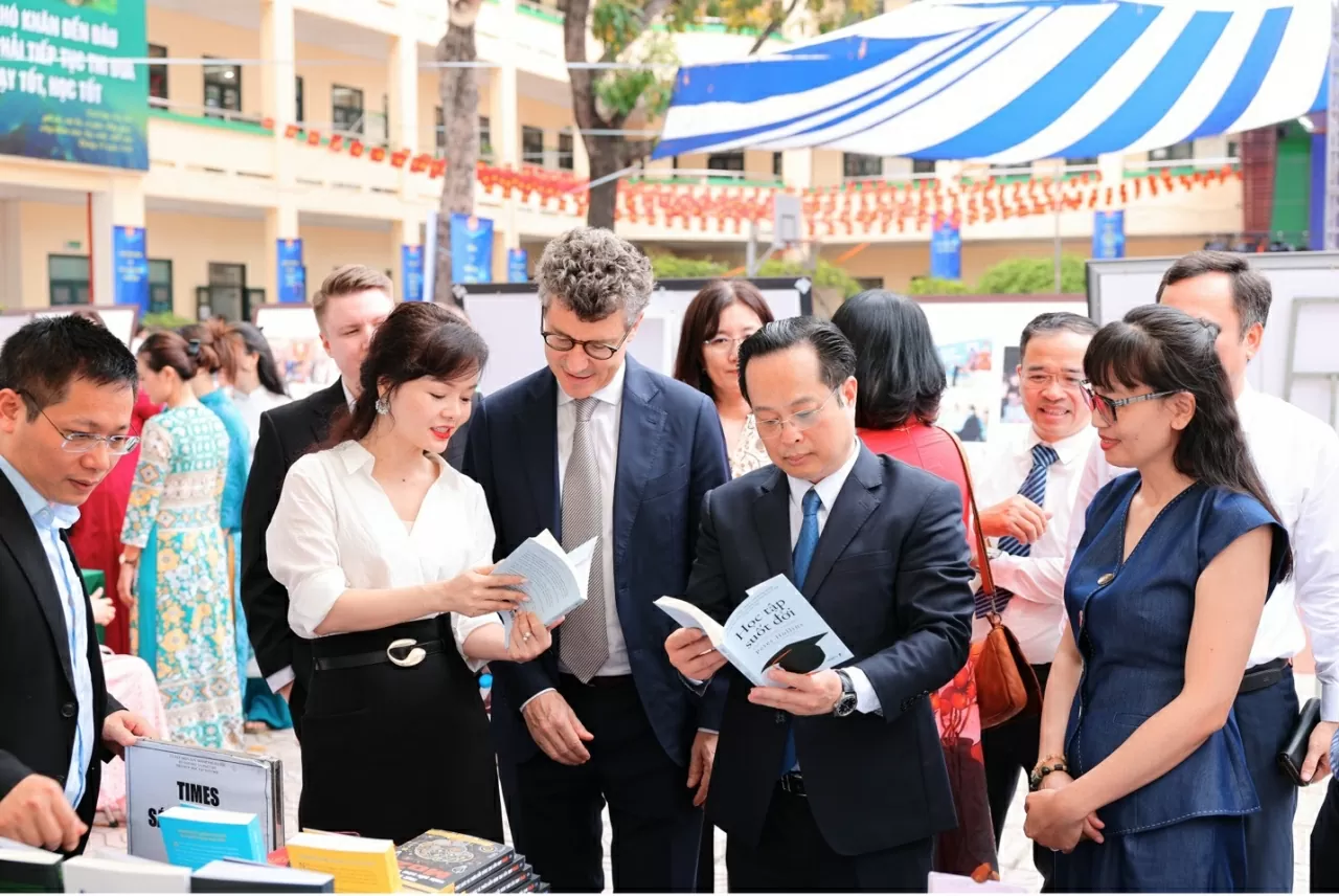 Hanoi hosts lifelong learning forum, accelerates efforts to join UNESCO’s Global Network of Learning Cities Hanoi hosts lifelong learning forum, accelerates efforts to join UNESCO’s Global Network of Learning Cities