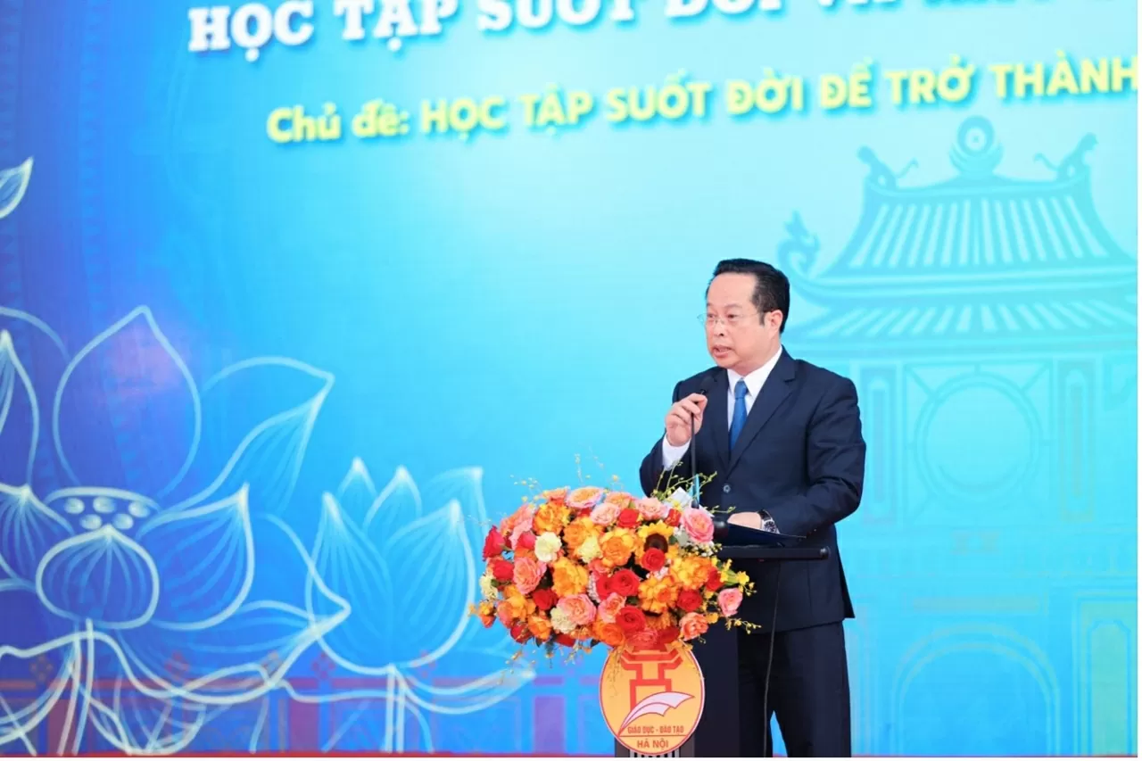 Ông Trần Thế Cương - Giám đốc Sở GDĐT Hà Nội phát biểu khai mạc diễn đàn. Ông Trần Thế Cương - Giám đốc Sở GDĐT Hà Nội phát biểu khai mạc diễn đàn.