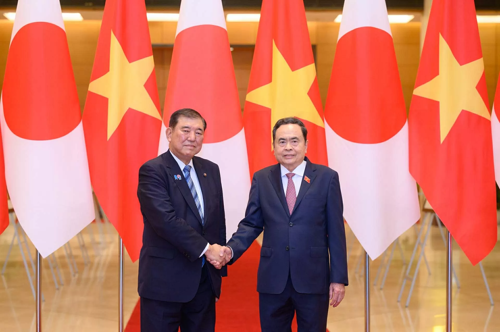 NA Chairman Tran Thanh Man, Japanese Prime Minister Ishiba Shigeru laud substantive development of bilateral ties