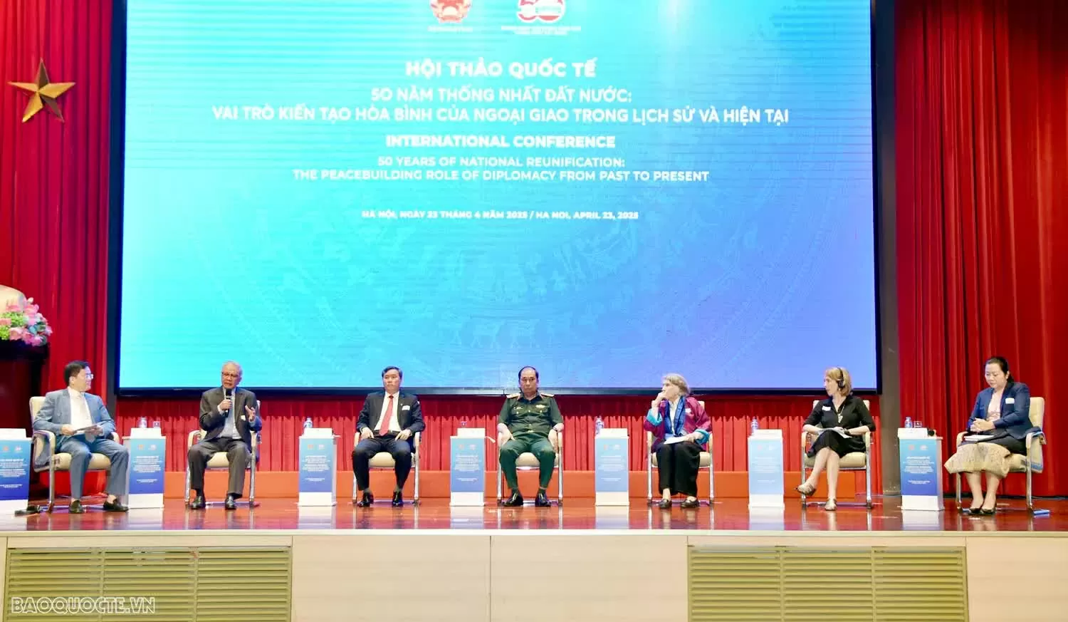 The 'tireless birds' from the US for peace in Vietnam