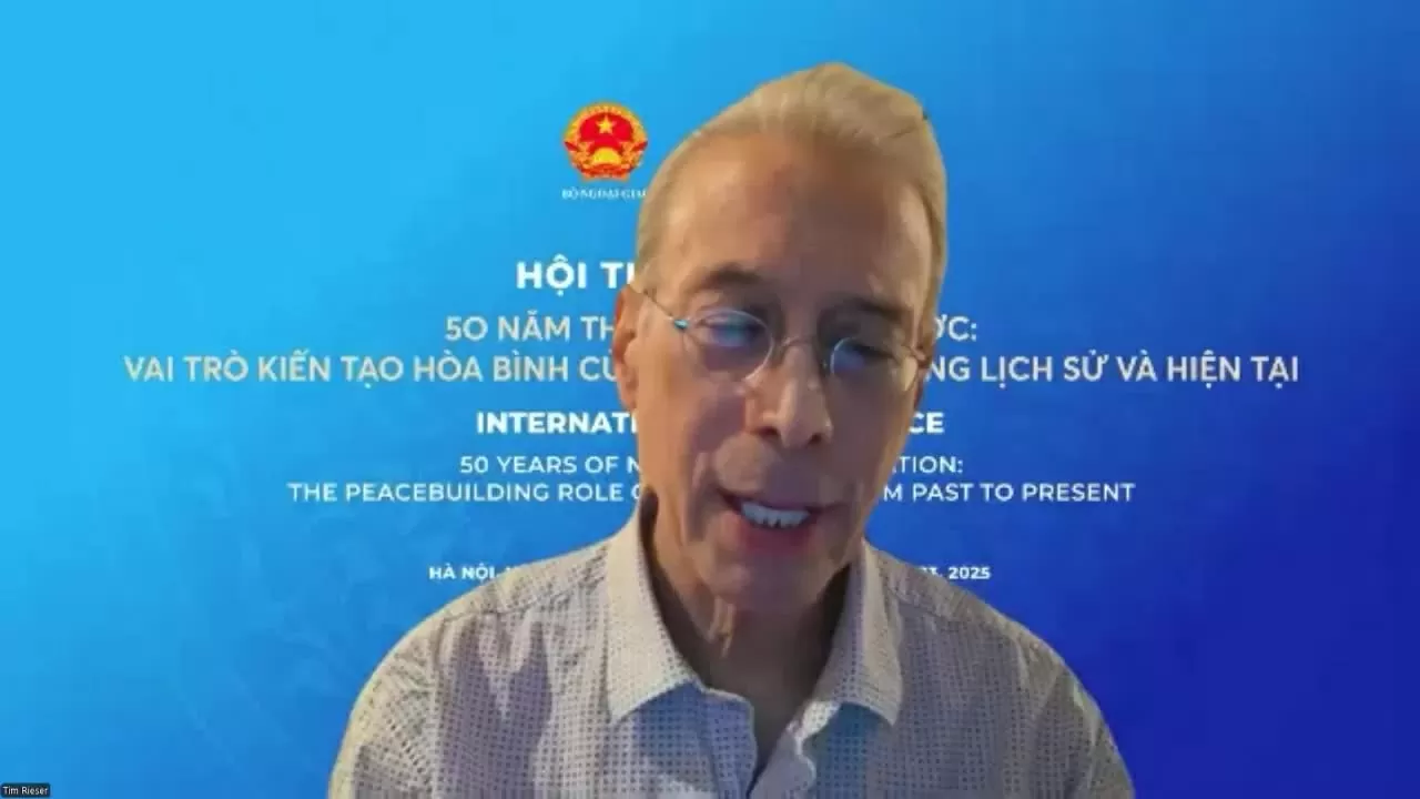 The 'tireless birds' from the US for peace in Vietnam