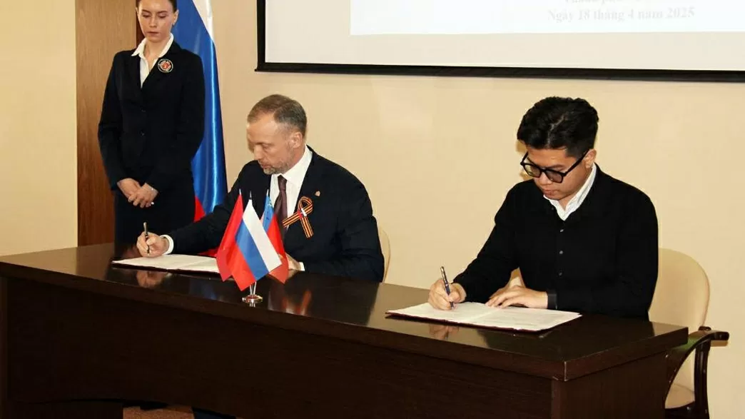 Đại diện Công ty An Thọ ký hợp tác với Chính phủ vùng Vladimir (Nga). Đại diện Công ty An Thọ ký hợp tác với Chính phủ vùng Vladimir (Nga).