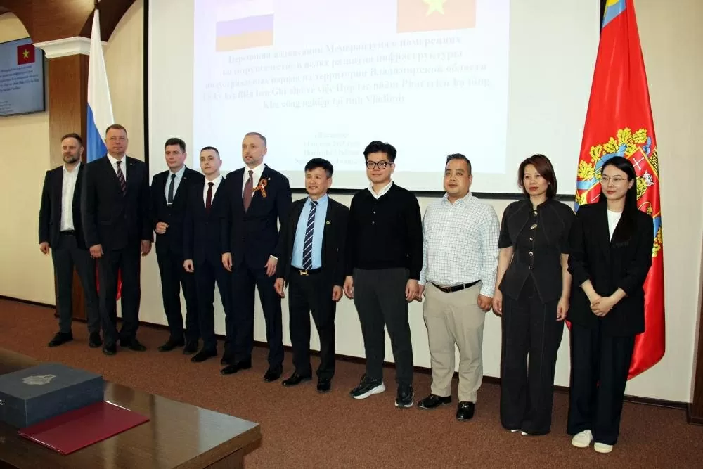 Đại diện Công ty An Thọ và Chính phủ vùng Vladimir chụp hình lưu niệm tại Lễ ký kết hợp tác.