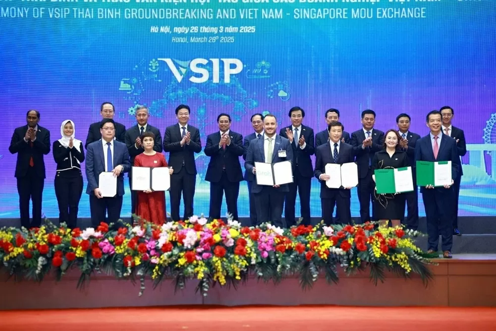 TTC AgriS ký kết thỏa thuận hợp tác với Đại học Công nghệ Nanyang (NTU) để phát triển Trung tâm R&D Agtech – Foodtech, dưới sự chứng kiến của Thủ tướng Chính phủ Việt Nam Phạm Minh Chính và Thủ tướng Singapore Lawrence Wong. TTC AgriS ký kết thỏa thuận hợp tác với Đại học Công nghệ Nanyang (NTU) để phát triển Trung tâm R&D Agtech – Foodtech, dưới sự chứng kiến của Thủ tướng Chính phủ Việt Nam Phạm Minh Chính và Thủ tướng Singapore Lawrence Wong.