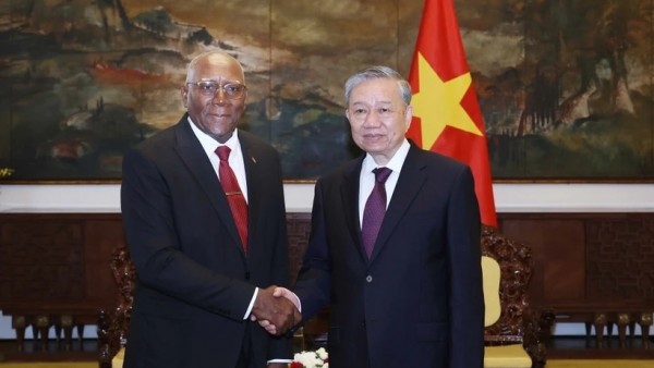 Party General Secretary To Lam meets with Cuban Vice President Salvador Valdes Mesa in Ho Chi Minh City