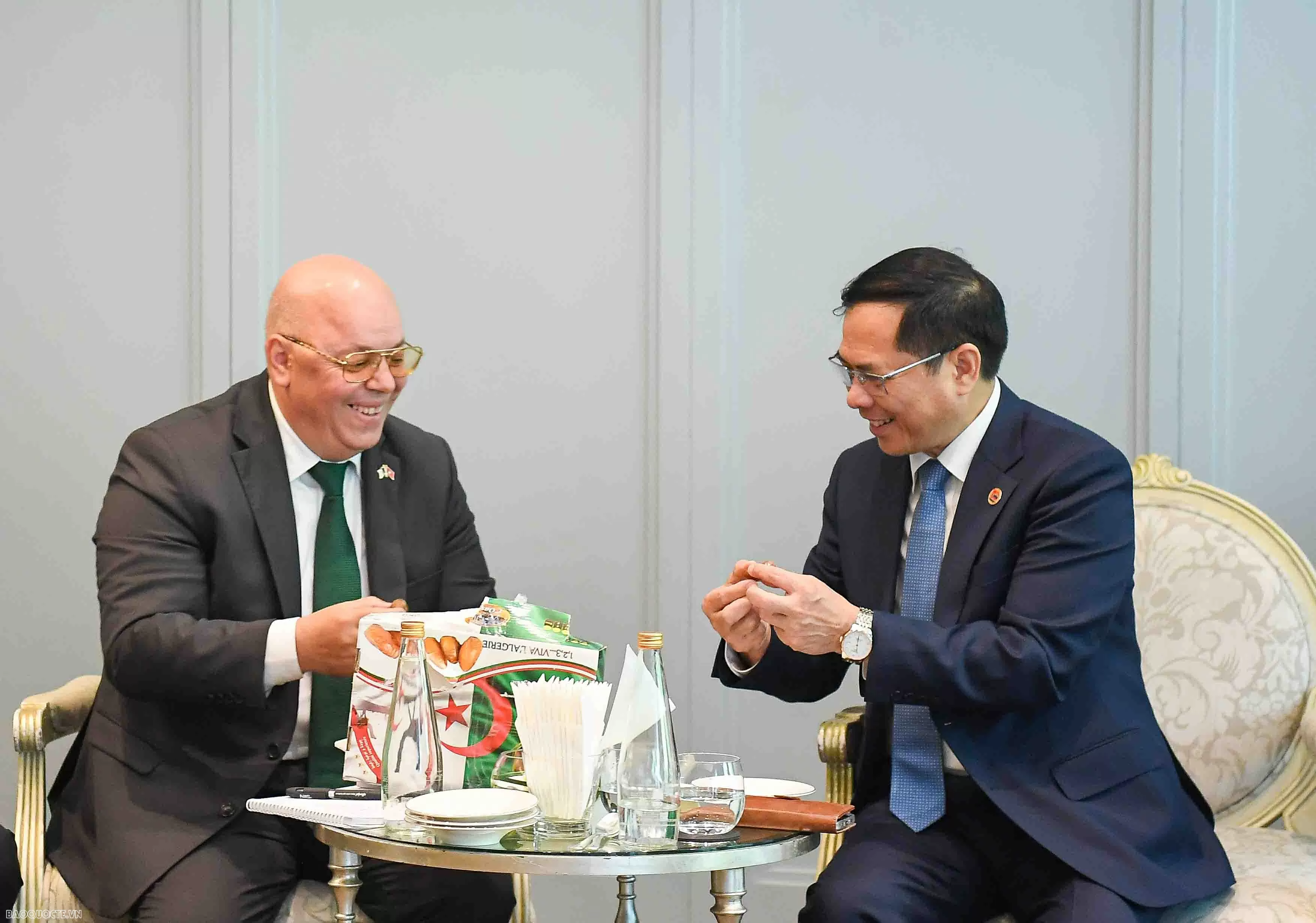 Phó Thủ tướng Chính phủ Bùi Thanh Sơn tiếp Bộ trưởng Bộ Cựu chiến binh và Người có công Algeria Phó Thủ tướng Chính phủ Bùi Thanh Sơn tiếp Bộ trưởng Bộ Cựu chiến binh và Người có công Algeria