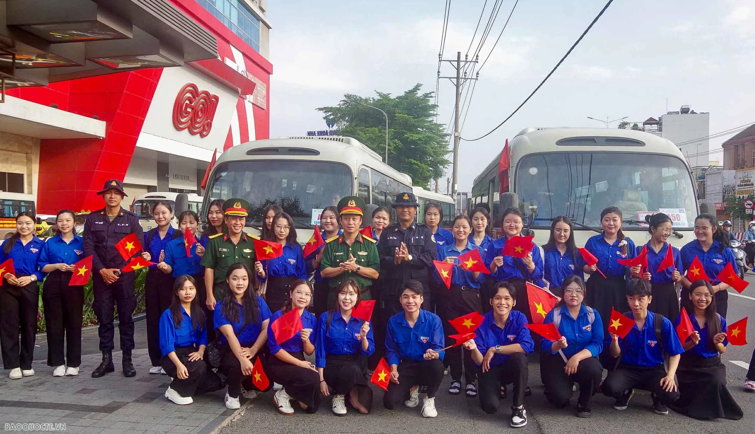 Vietnam bids farewell to Chinese, Lao and Cambodian military delegations after completing parade mission