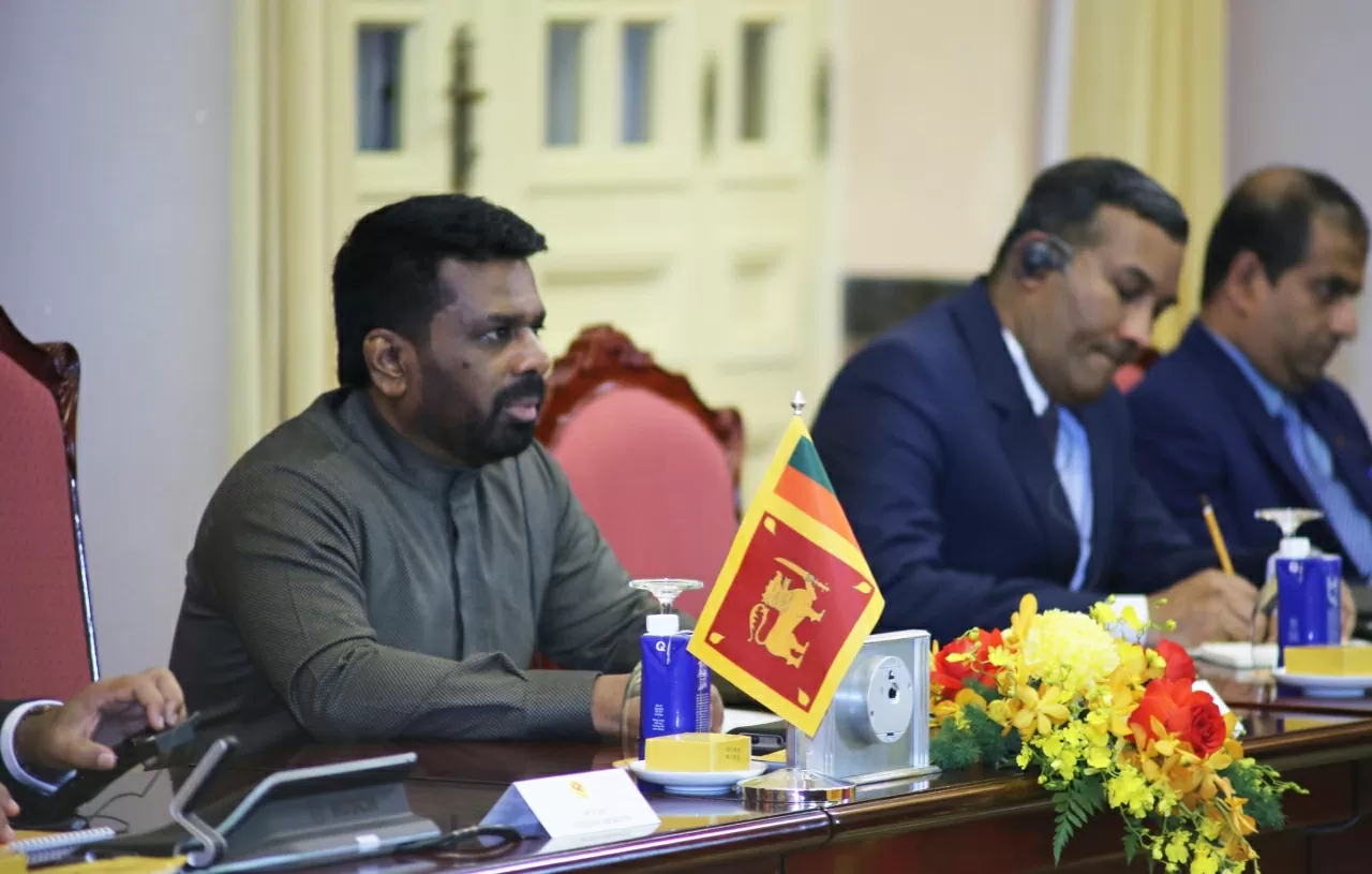 President Luong Cuong and Sri Lankan President Anura Kumara Dissanayaka hold talks in Hanoi